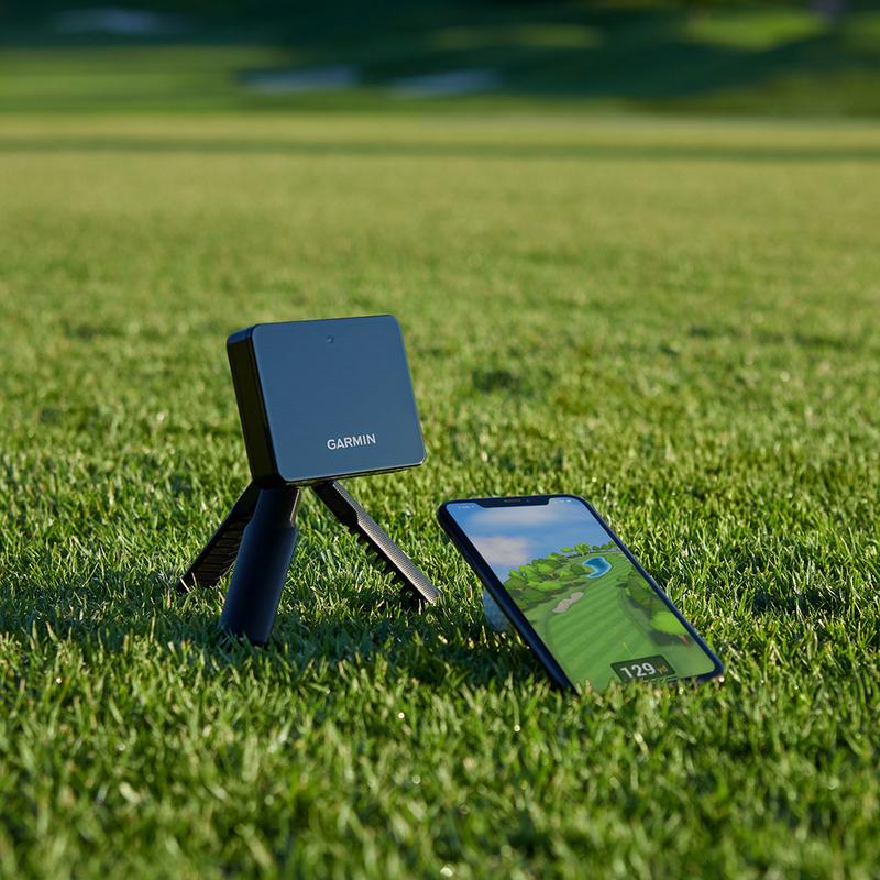 Garmin Approach R10 Portable Golf Launch Monitor - main image