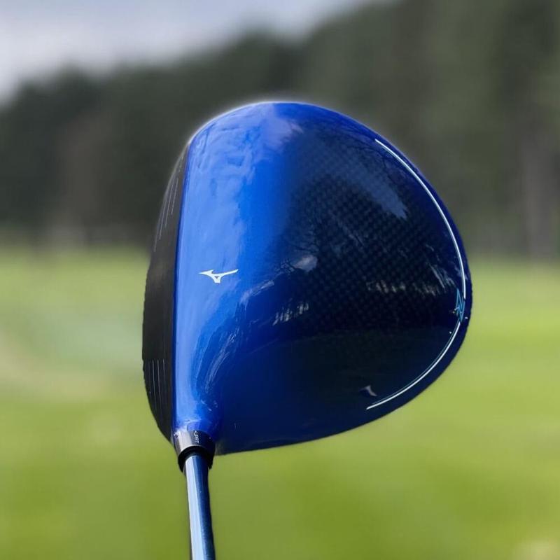 Mizuno ST-Z 220 Tour Blue Limited Edition Golf Driver Lifestyle 4 Main | Clickgolf.co.uk - main image